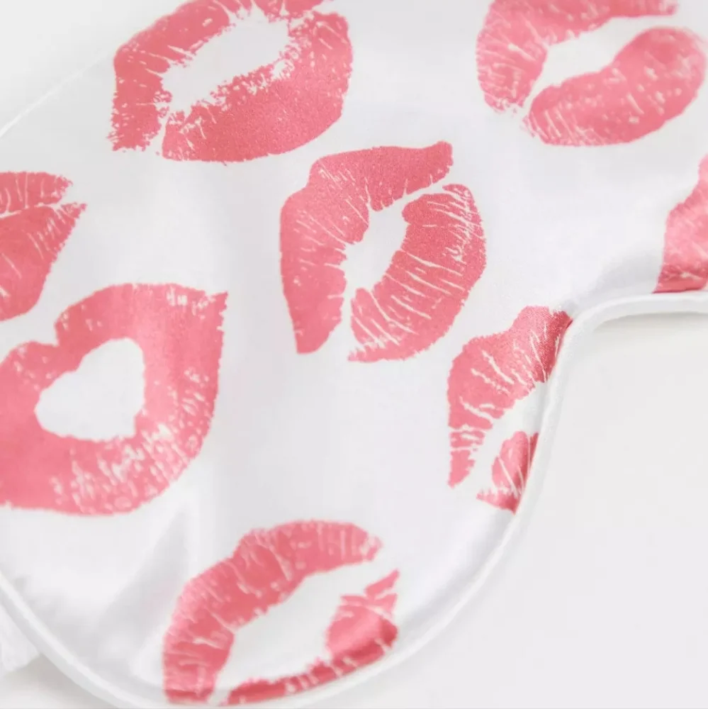 SMUG | Kiss Kiss Satin Sleep Mask - Picture 5 of 8